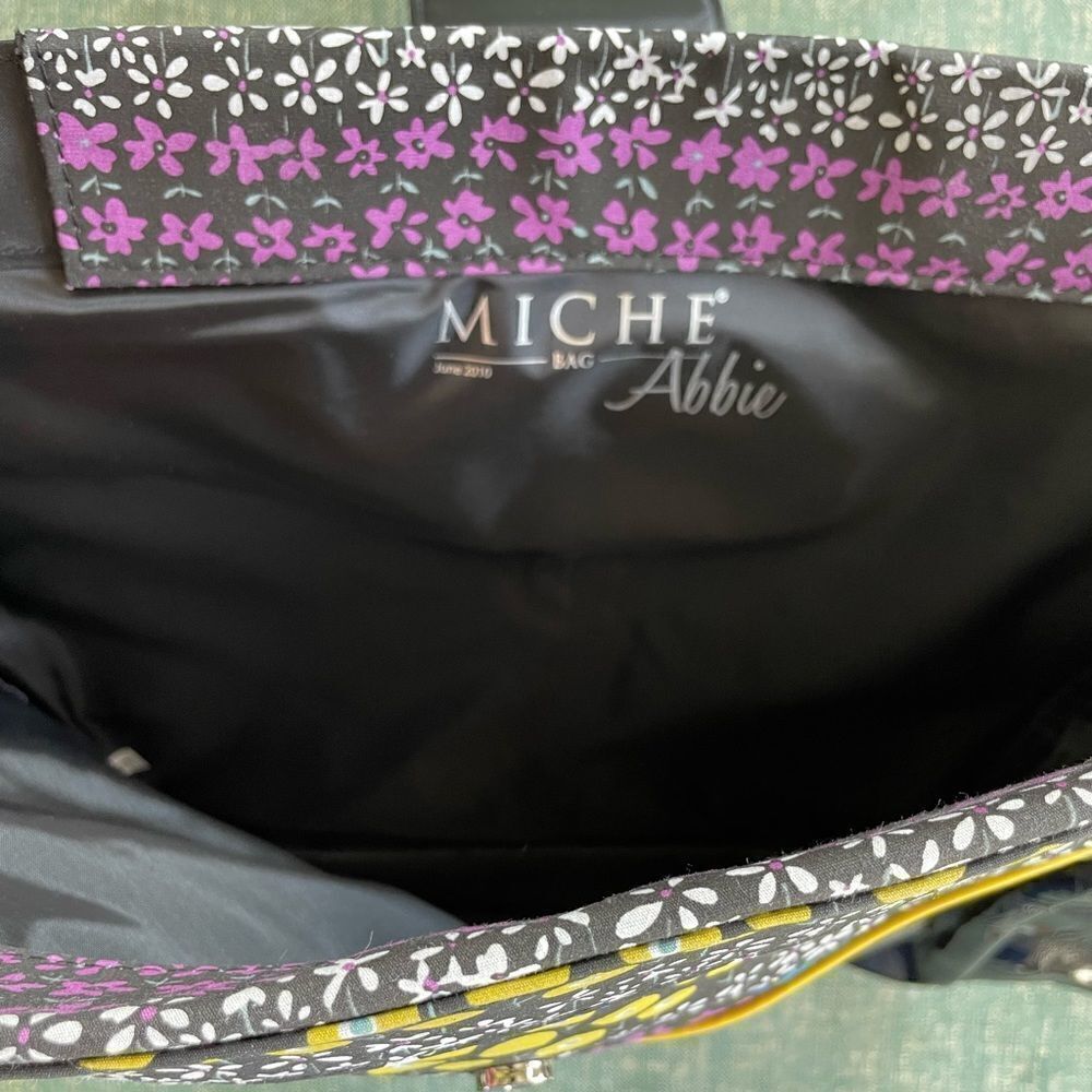 Miche Prima Abbie Shell June 2010 EUC - Picture 5 of 5